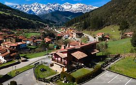 Apartamentos La Montaña